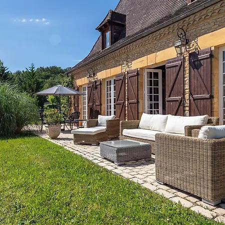 Holiday home Charmante Maison Avec Piscine Privee Au Coeur Du Perigord - Fr-1-824-22 *