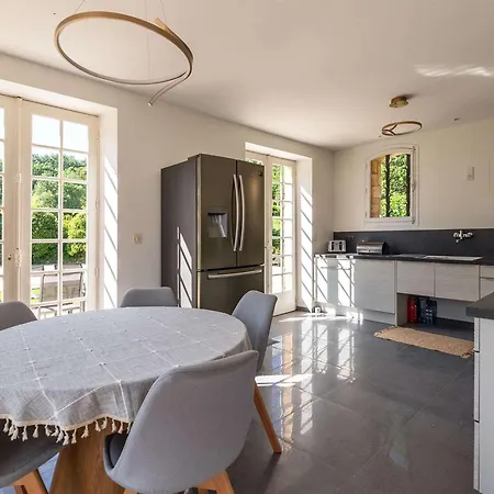 Holiday home Charmante Maison Avec Piscine Privee Au Coeur Du Perigord - Fr-1-824-22 *